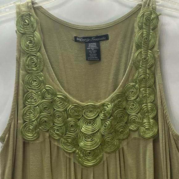 Simply Irresistible Feminine Boho T-shirt  XL Green Satin Cording Bodice Flowy - Picture 9 of 9